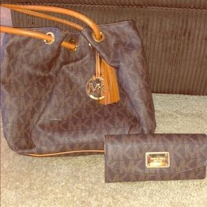 Michael Kors Purse and Wallet set